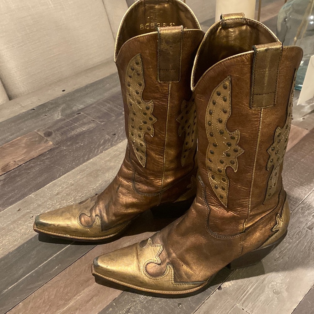 BCBG Bronze Copper Cowboy Boots Size 8